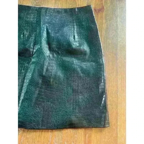 Glamorous Snakeskin Faux Black Leather Skirt, US 6 - Picture 6 of 6